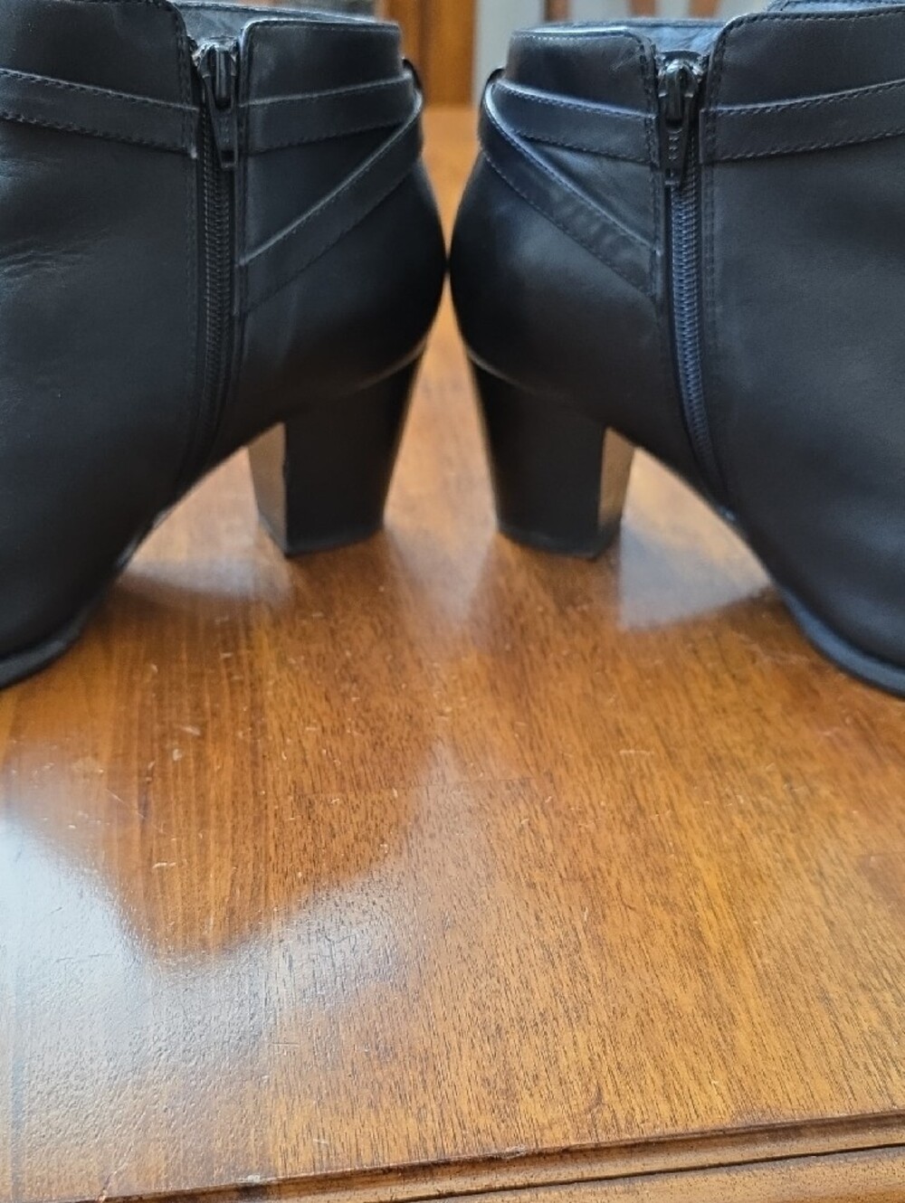 Vionic Upright Upton Black Leather Ankle Booties Sz 9 - Picture 3 of 11
